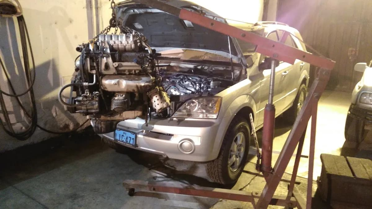 LEO'S AUTO SERVICE