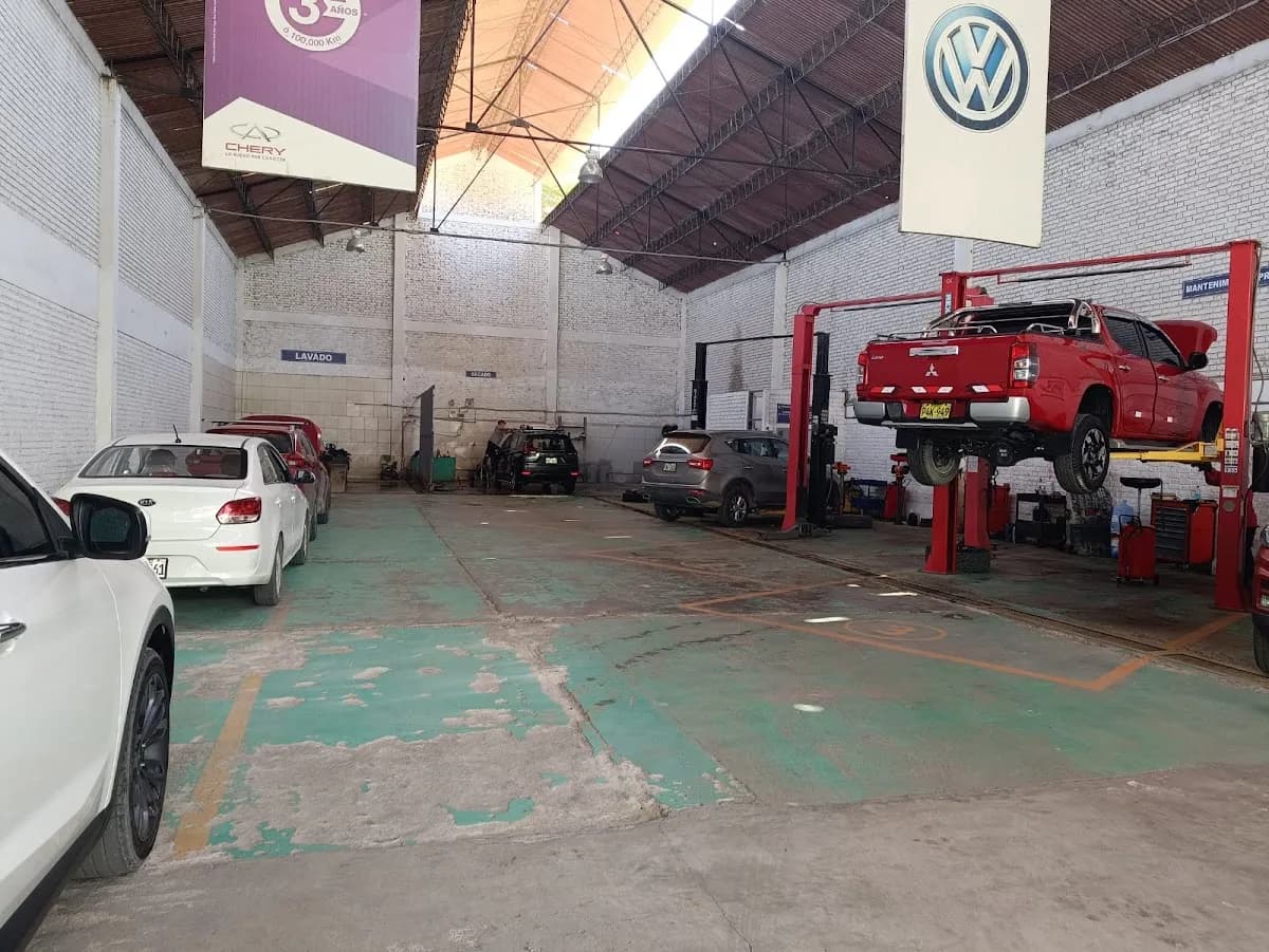 Taller Mecánico y Venta de Repuestos Originales - Interamericana Norte Miraflores