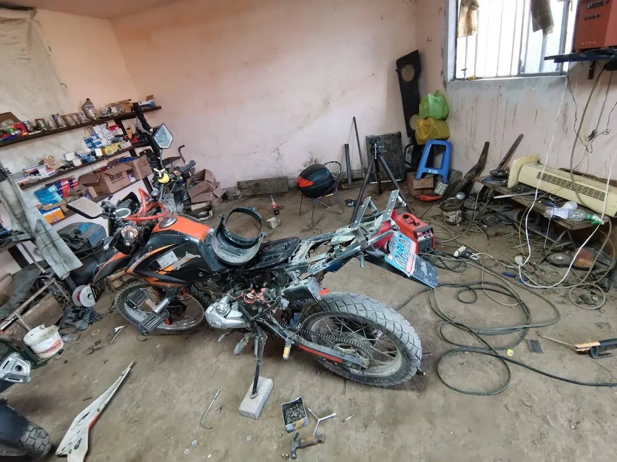 Taller de mecánica de motos - Cristian