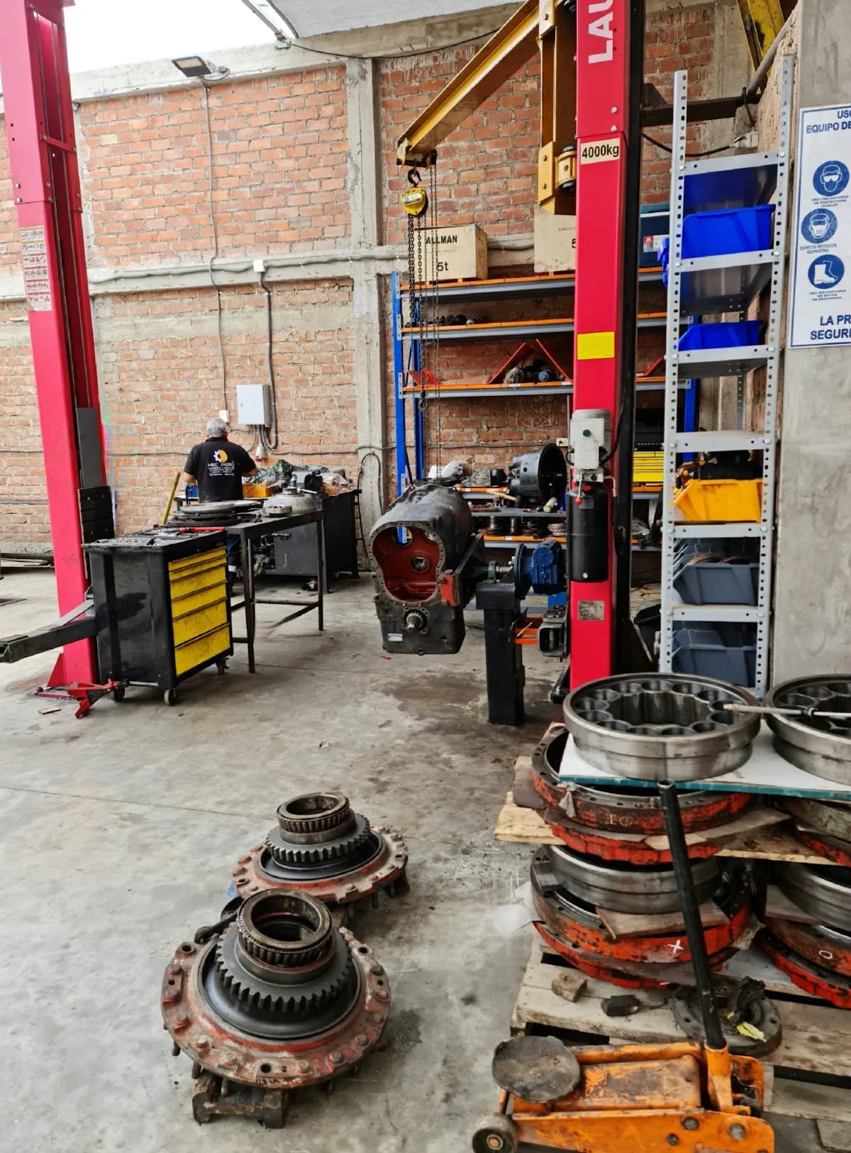 MEC PERÚ - TALLER DE MAQUINARIA PESADA