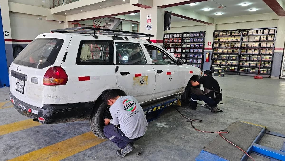 Servicentro Jairo - Llantas y Baterías