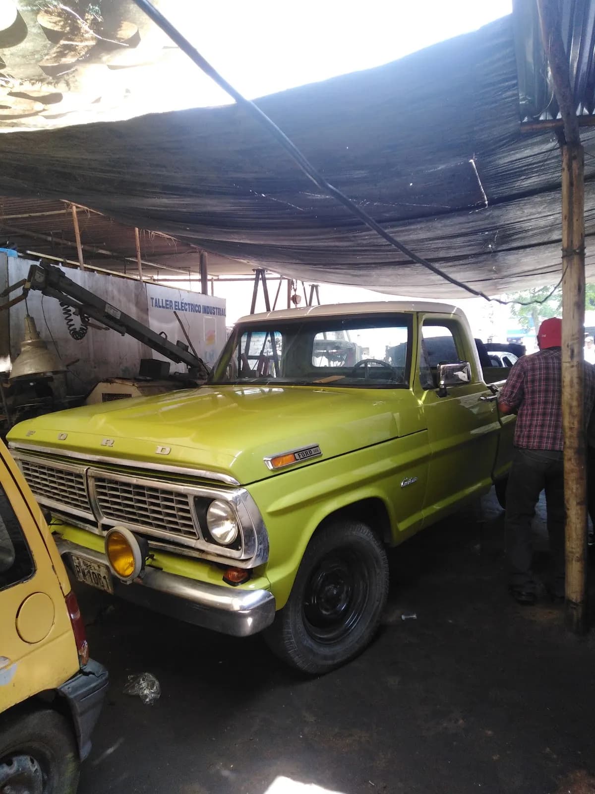 Mecánico electricista automotriz jerry"