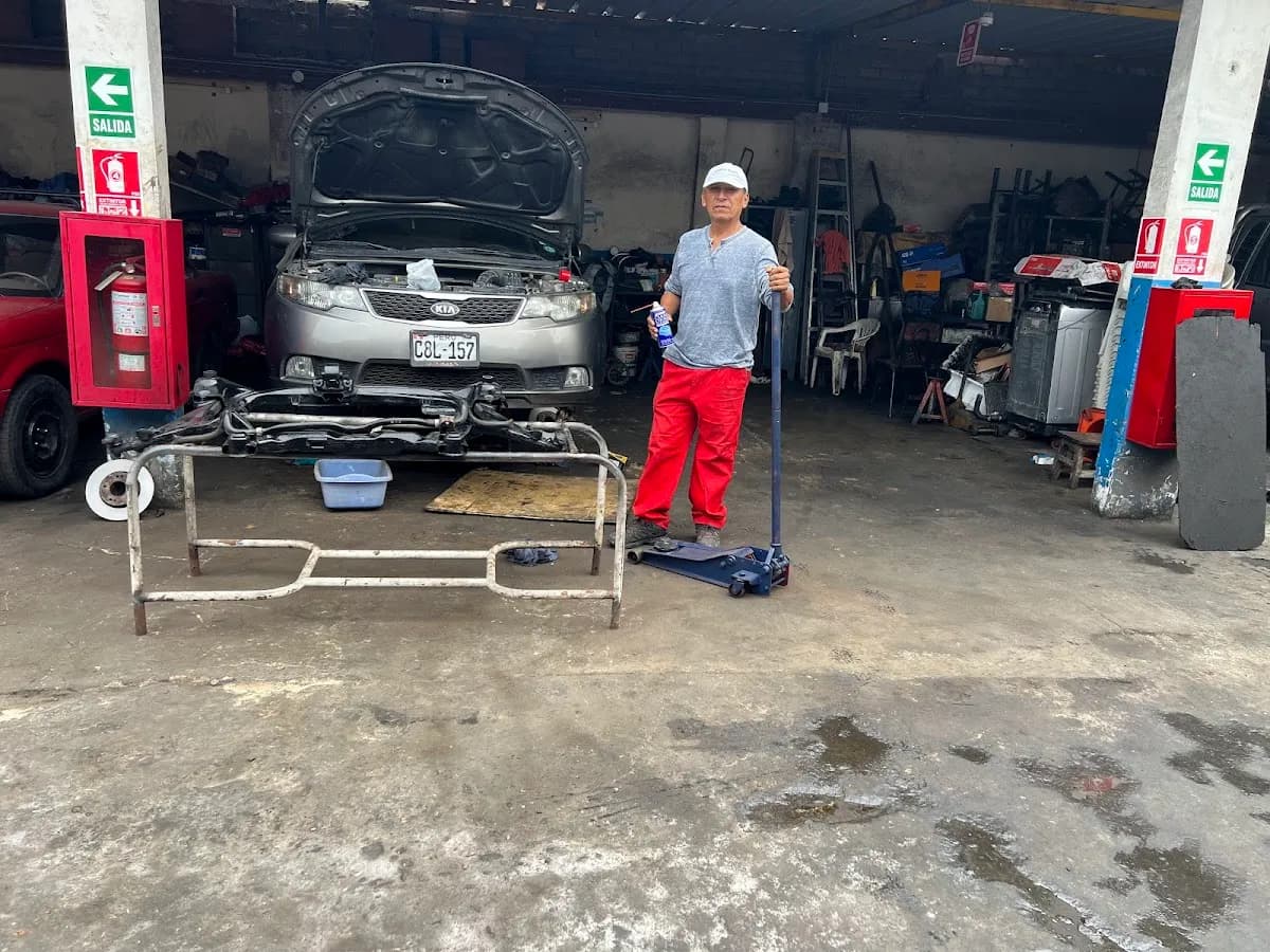 San Martin Factoria Y Equipamiento Automotriz S.A.C. Mecanica En General Gasolinero Y Diesel