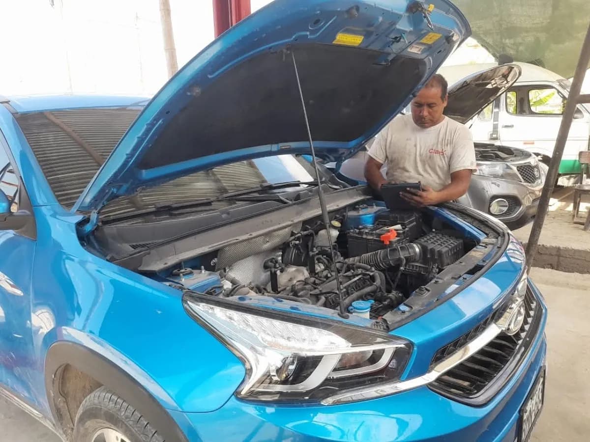 Taller de mecánica automotriz Virgen del Rosario