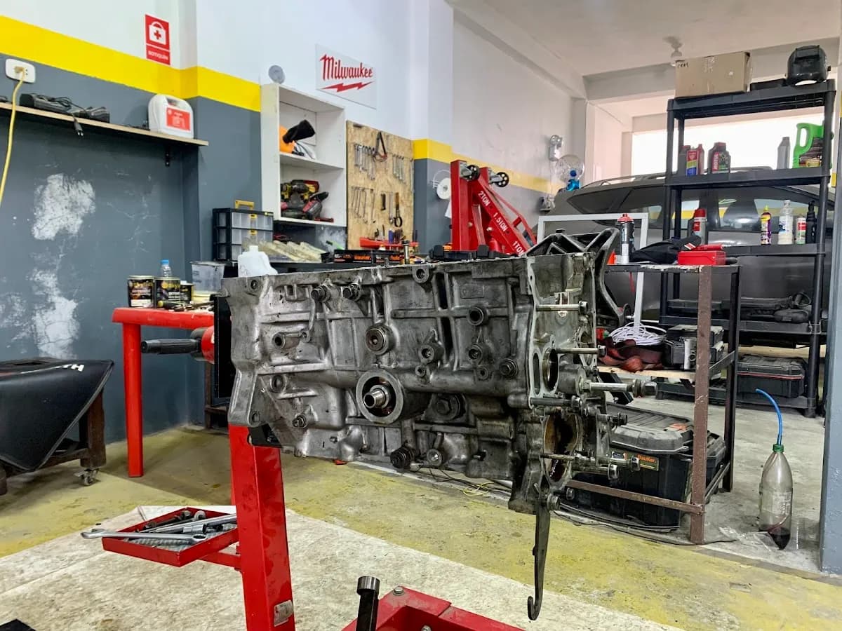 Built From Garage Taller Automotriz Multimarca