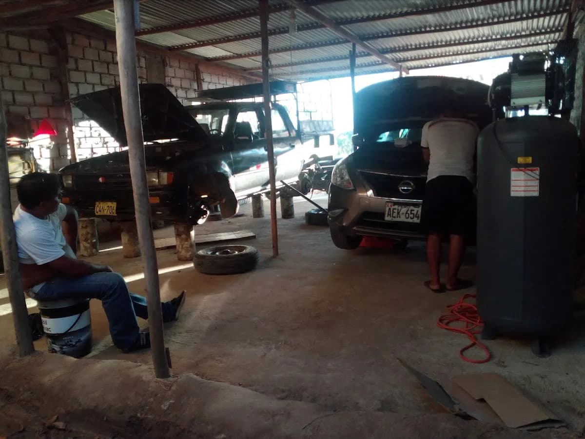 Taller AutomoTriz "LAULATE"