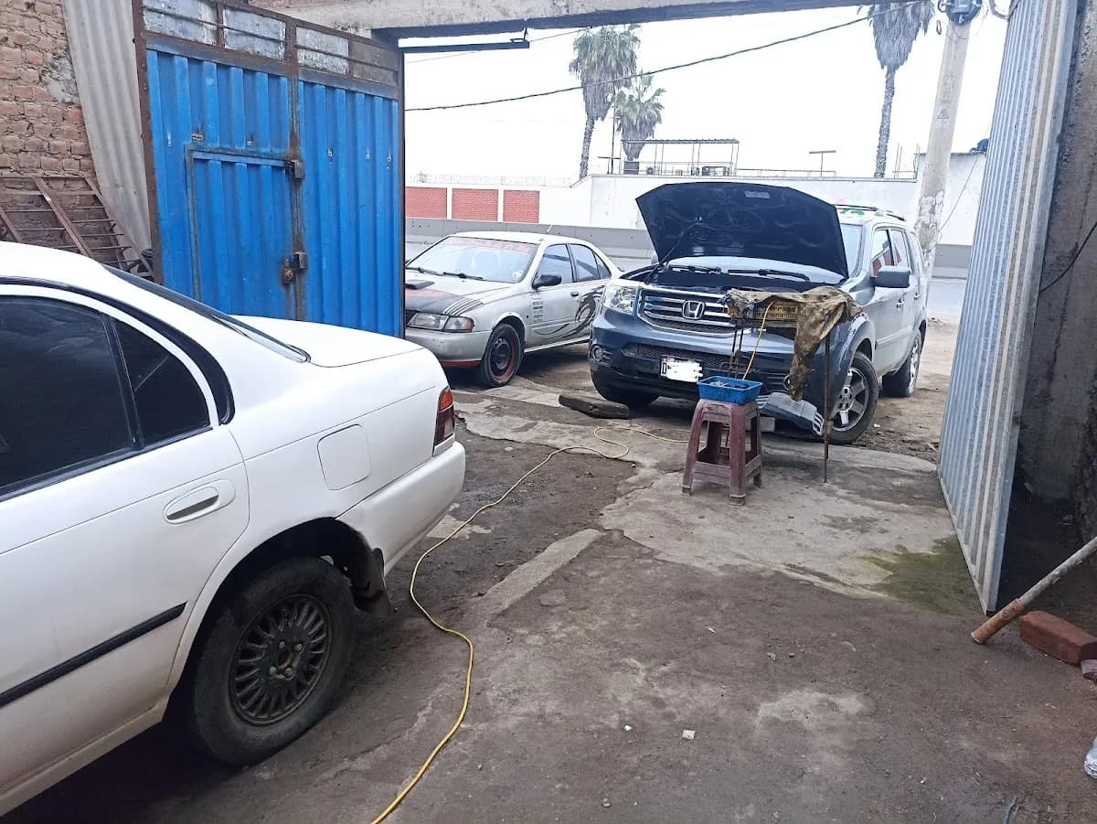 Mecánico Automotriz Osito