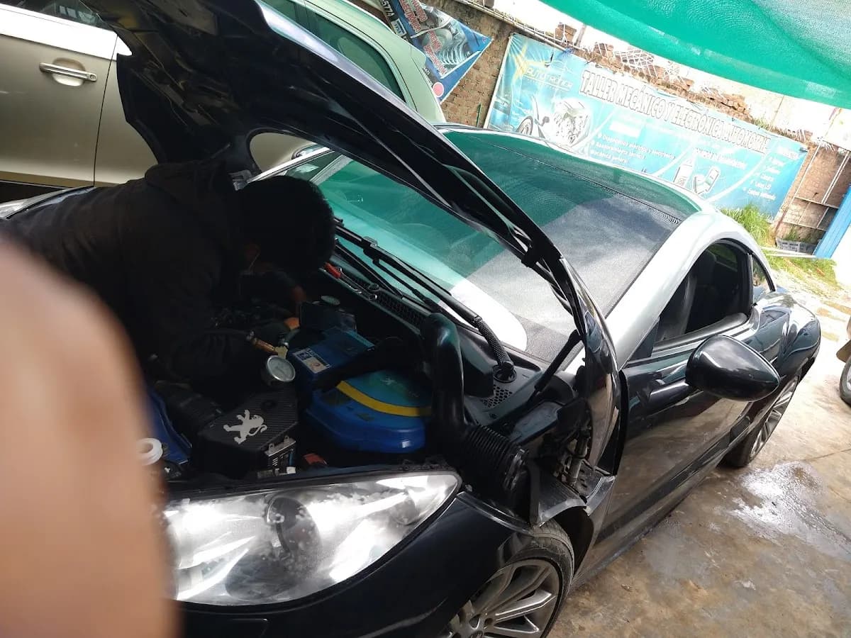 Autotronica y Mecanica Automotriz