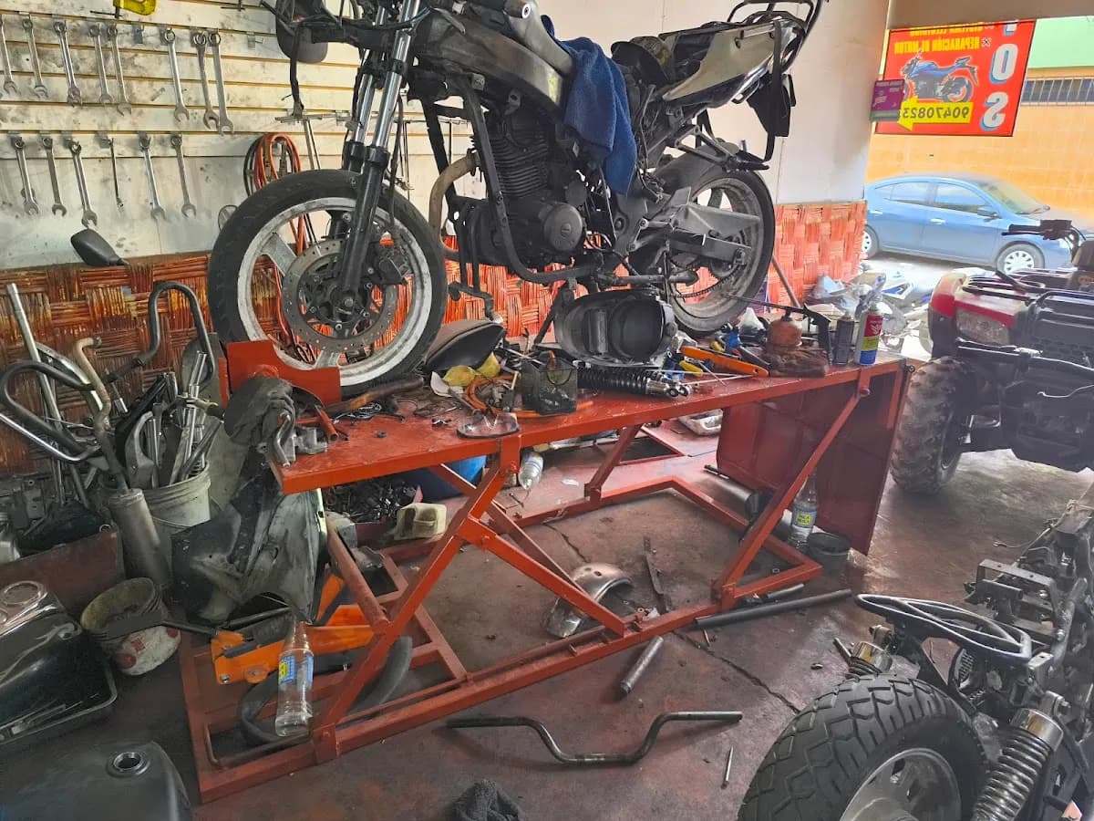 MECANICO DE MOTOS EL BOA