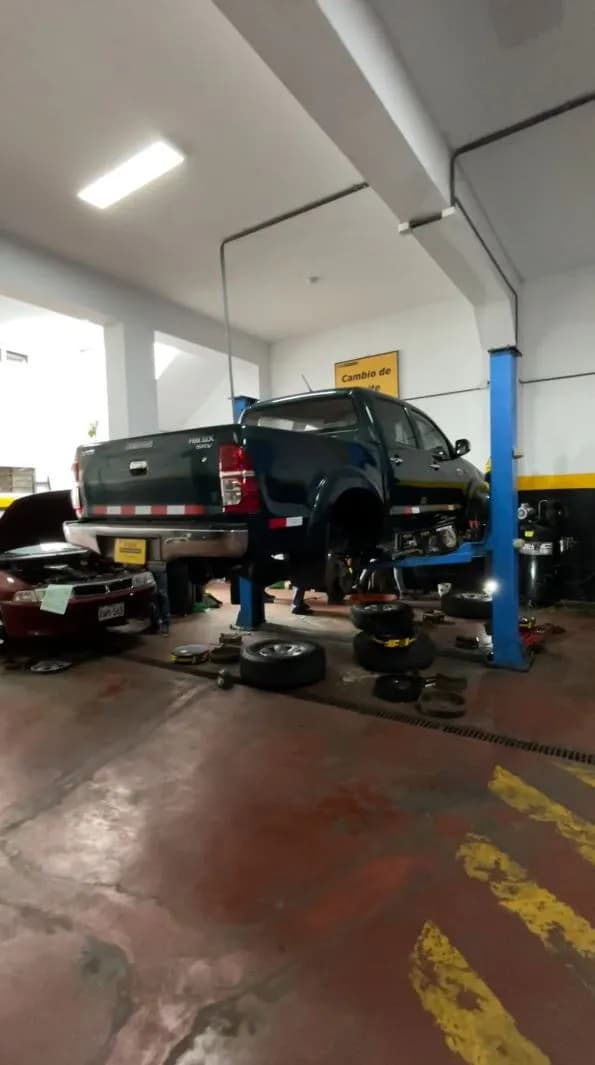 Frenos Servicios Huancayo SAC (FSH TALLERES)