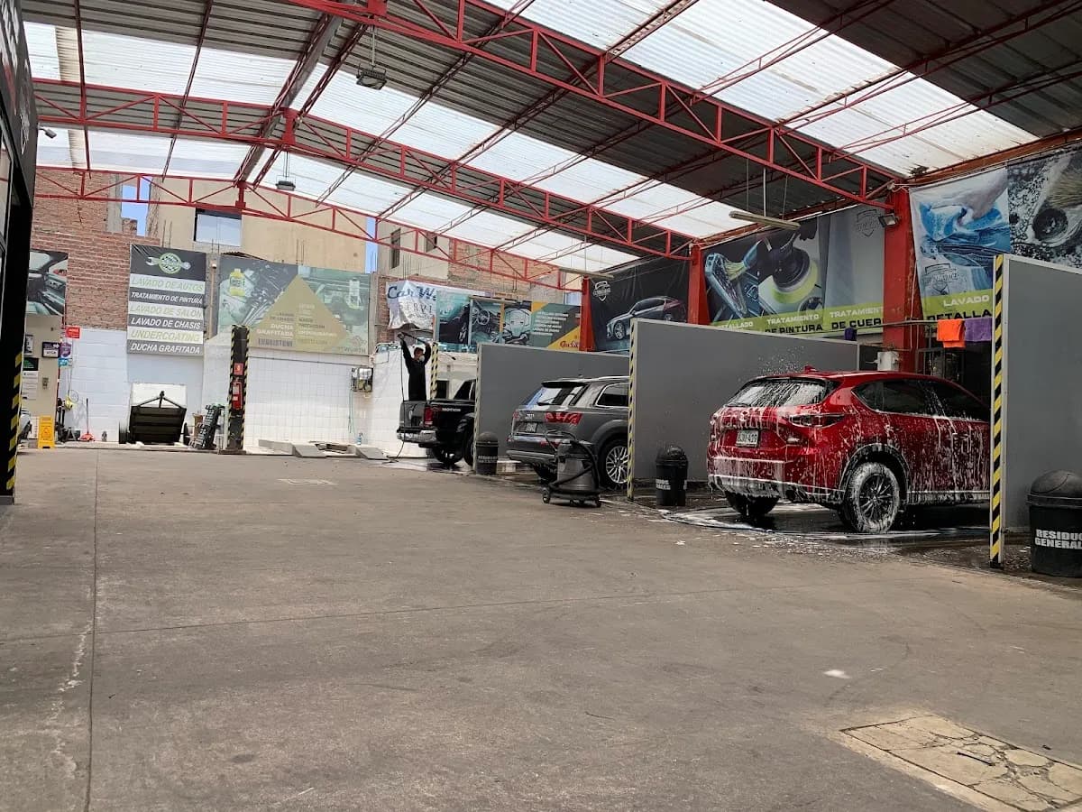 Custom Garage Car Detailing