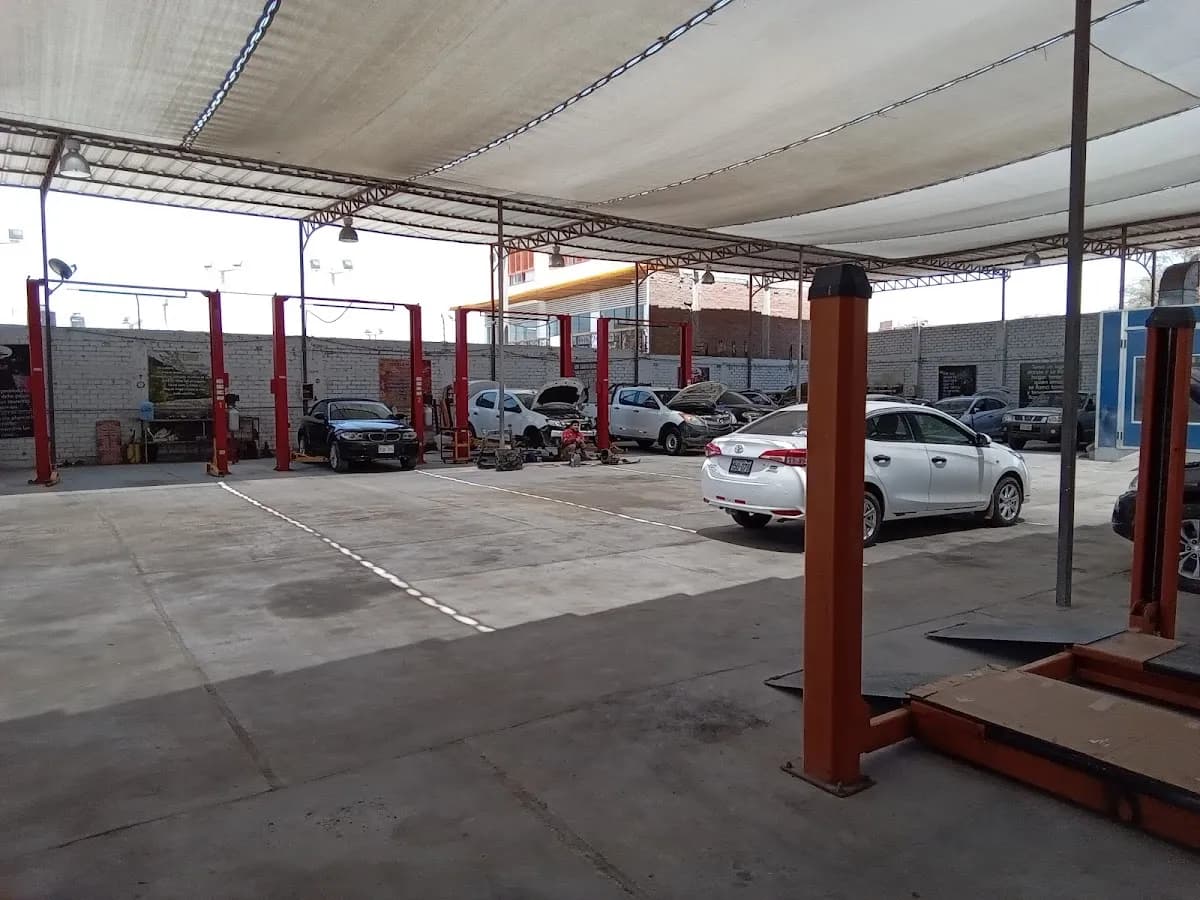 Centro de colisiones INGENIERIA CAR MAS