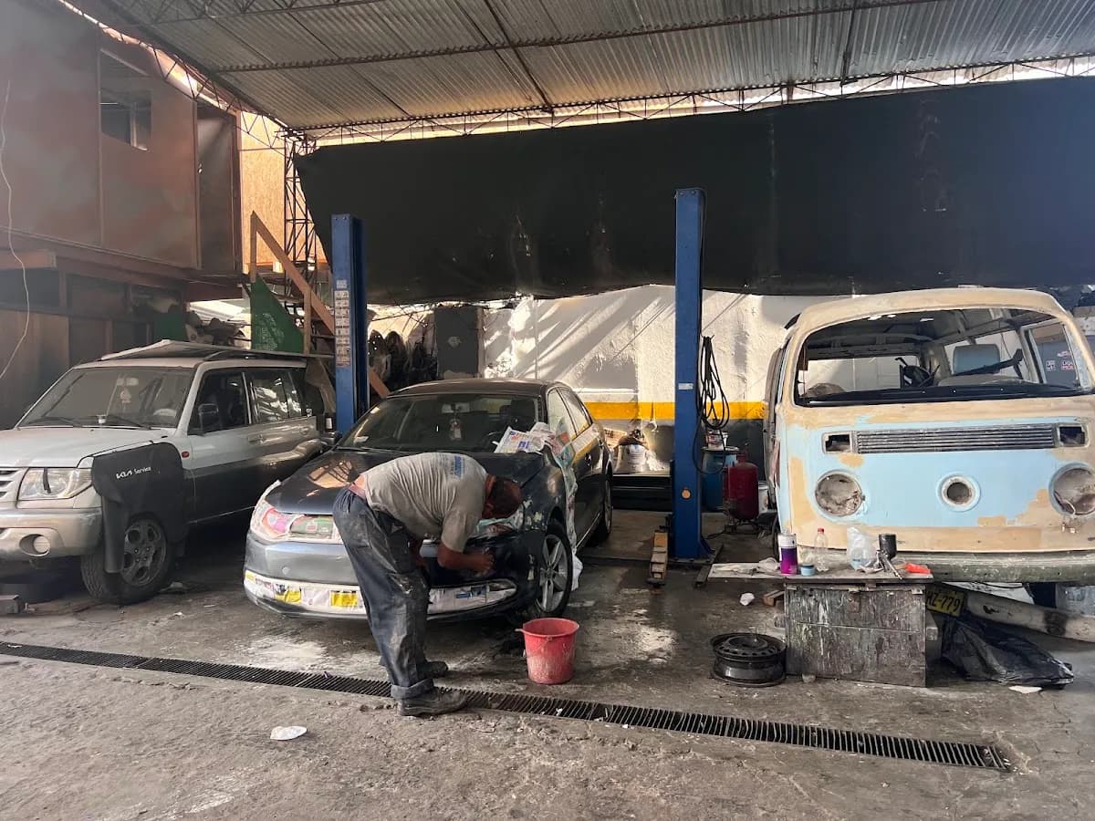 Valladares Motors / Taller Automotriz y PINTOR