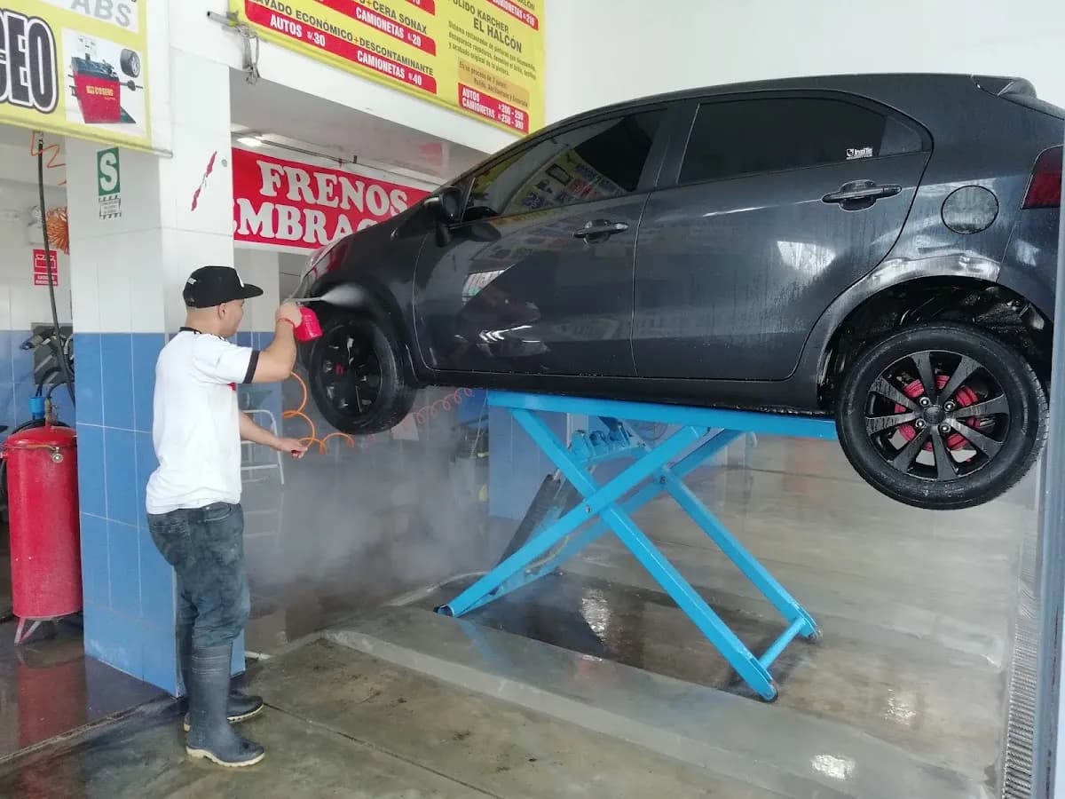 Servicio Automotriz El Halcón